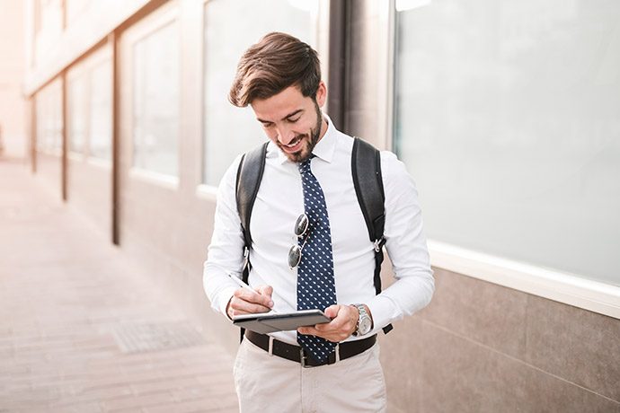 Ganhe autoridade com as mochilas personalizadas para eventos