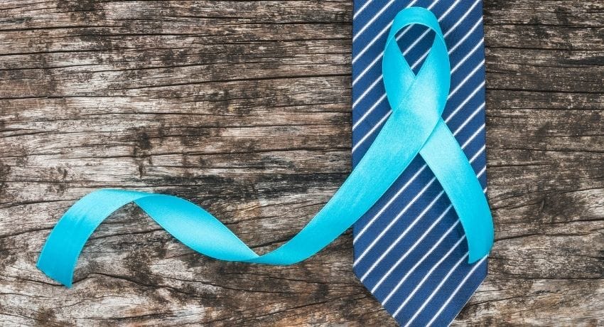 gravata e laço simbolizando o novembro azul na empresa