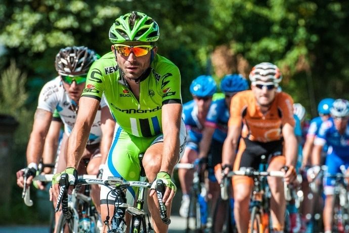 ciclistas durante competição - marketing para eventos esportivos